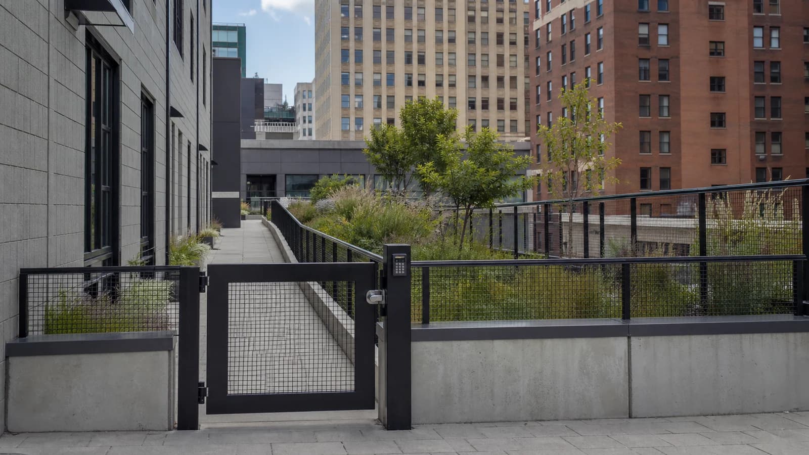 Editorial graphic: Downtown Columbus's Preston Park Still Isn't Open, Developer Says